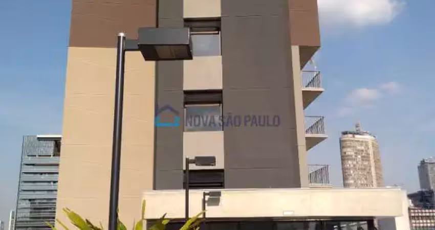 Apartamento de 1 quarto com varanda