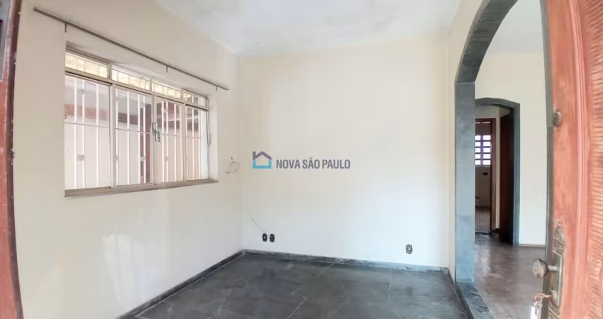 Casa para uso residencial ou Comercial ao lado do metrô Praça da Árvore! Oportunidade!