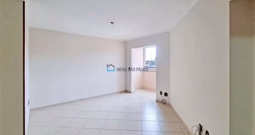 Apartamento à venda, com 70 m², 3 dormitórios, 1 suíte, 2 vagas, próximo ao metrô Conceição