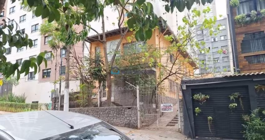 Sobrado 316m² - 6 Dormitórios, 6 Vagas - Bela Vista.
