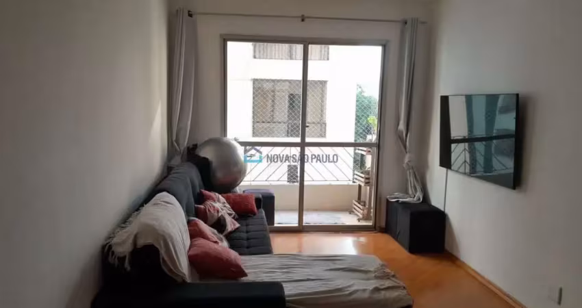 Apartamento metrô são judas, próximo a escolas, bancos, supermercados, feiras, shopping.
