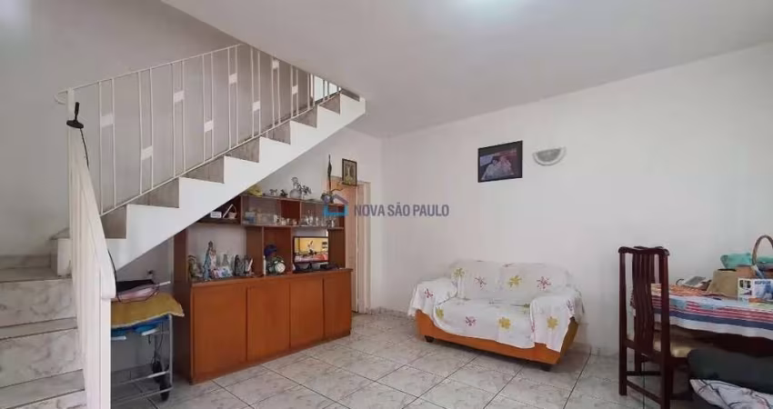 Casa com 200m2, 3 quartos, 2 banheiros, 5 vagas no Ipiranga!
