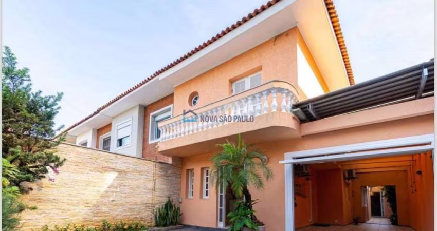 Sobrado impecável jardim Paulistano.