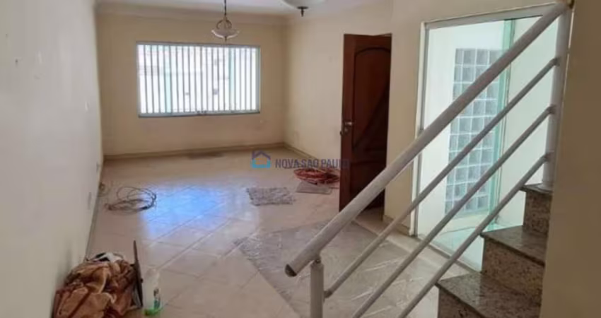 Sobrado 220m² 04 Suítes 02 Vagas - Ipiranga