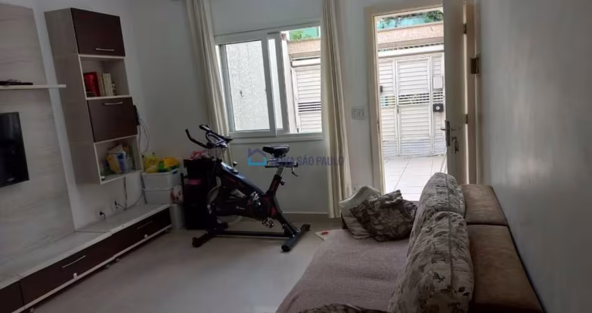 Sobrado à venda 2 quartos sendo 2 suítes,  3 banheiros, 1 vaga nao jabaquara