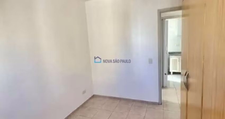 Apartamento com 40m², 1 dormitório.1 Vaga. Moema
