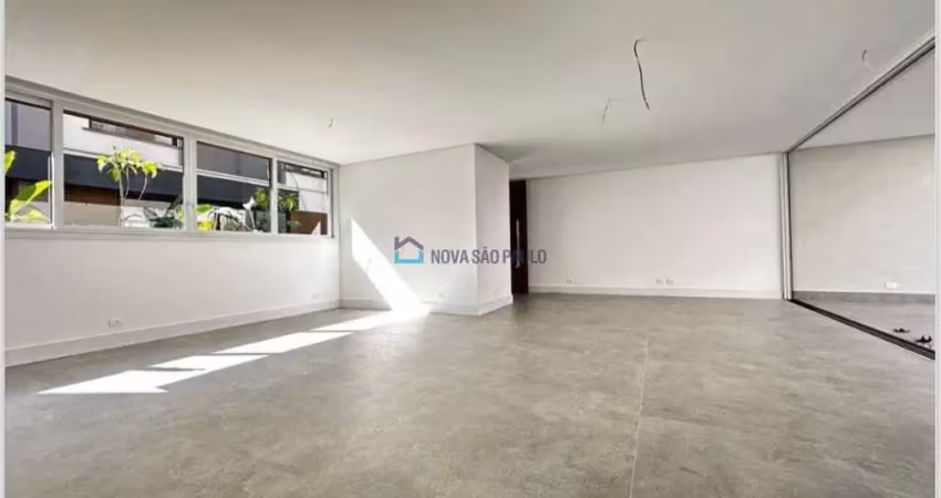 Casa em condomínio fechado com 4 quartos à venda na Rua Comendador Elias Zarzur, --, Santo Amaro, São Paulo