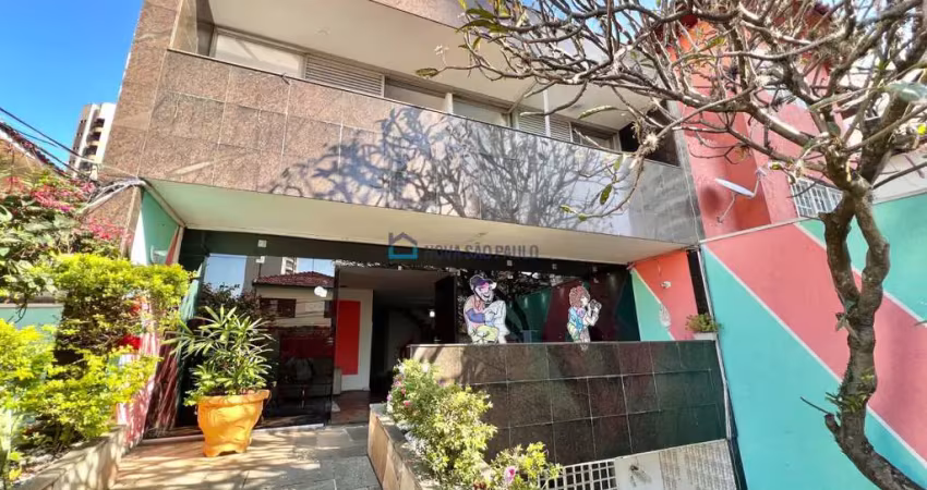 Sobrado comercial à venda, com 11 quartos, 7 banheiros, 384 m², próximo ao metrô praça da árvore