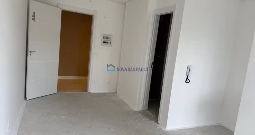 Studio pronto à venda no Ipiranga 24m² com 1 quarto a 400m do Metrô Alto do Ipiranga.