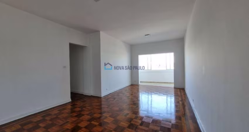 Apartamento a venda com 105m², próximo ao aeroporto de Congonhas