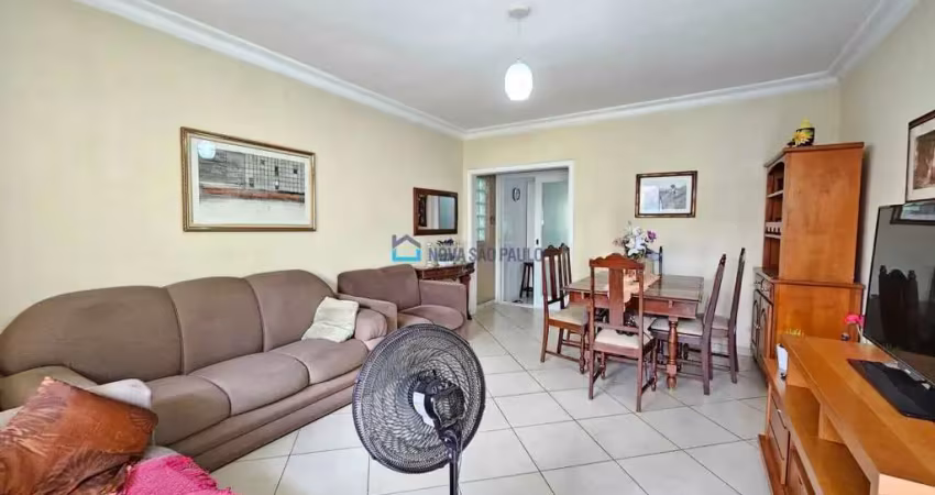 Casa com 3 quartos à venda na Rua Américo Ribeiro, --, Vila Gumercindo, São Paulo