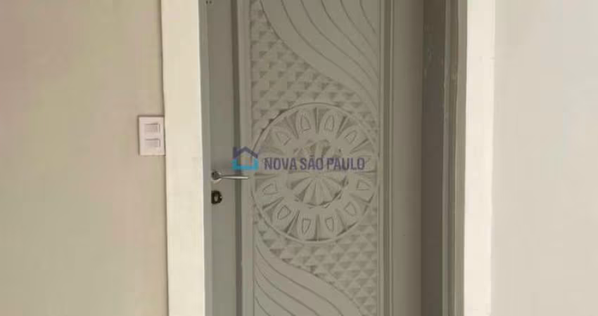 Casa comercial / venda / 4 vagas/ cozinha/ salão/ 3 banheiros, salas.