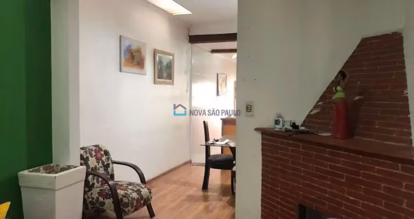 Casa no planalto paulista | 4 quartos | 2 suítes | 2 vagas