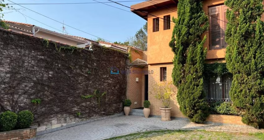 Casa de vila à venda, Planalto Paulista, 3 quartos sendo 3 suítes, 4 vagas, 220m²