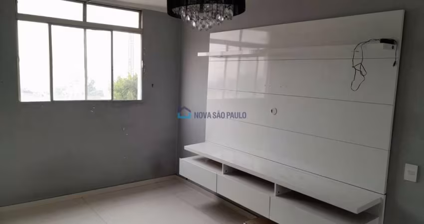 Apartamento Cupecê, vago, reformado, próximo a escolas, bancos, supermercados, poupa tempo, drogaria