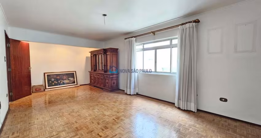 Venda | Apartamento em Moema Pássaros | 3 Quartos | 1 Suíte | 1 Vaga
