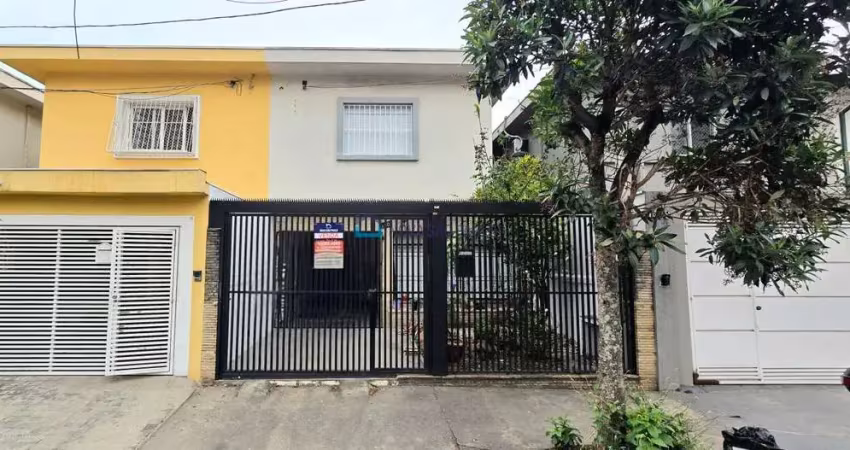 Casa com 3 dormitórios ao lado do metrô campo belo.