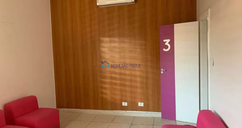 Imovel Comercial de 160m²,  Próximo ao Metrô Praça da Árvore!