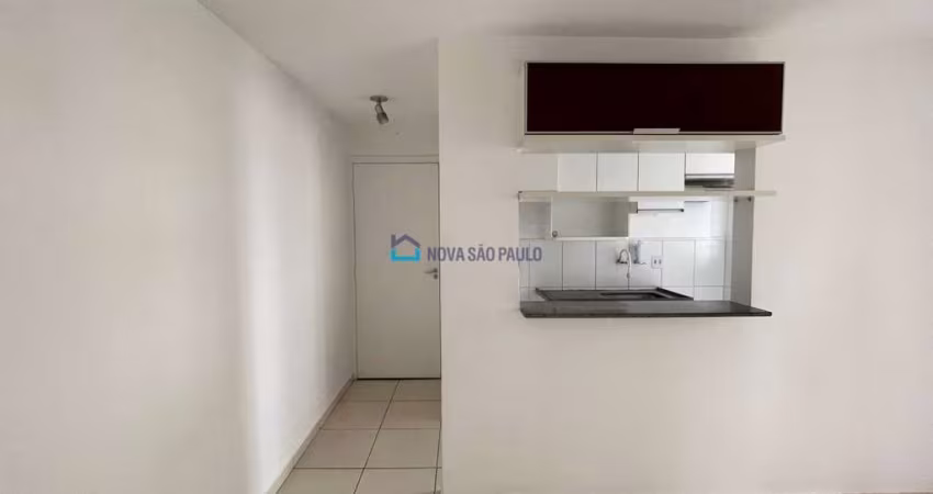Apartamento com 02 dormitórios na região da Vila das Mercês.