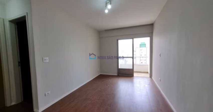 Apartamento com 01 dormitório na Vila Clementino a venda