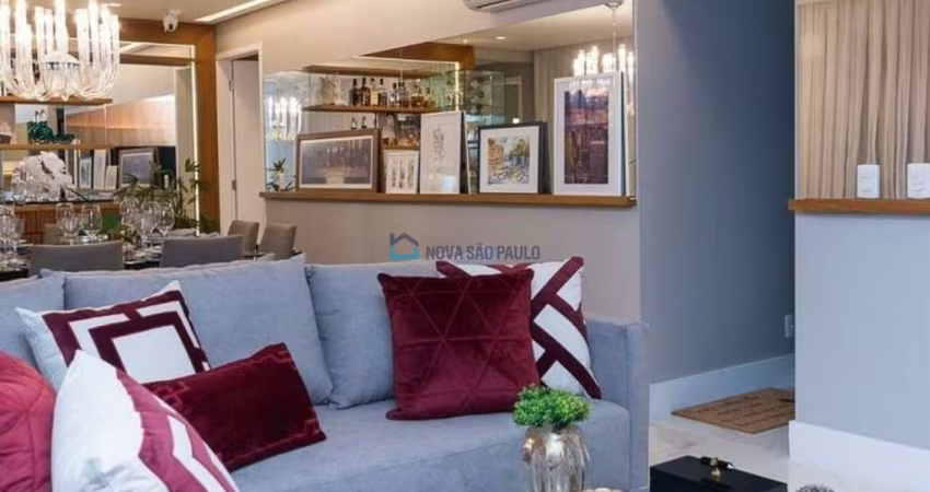 Apartamento de 125 m2, 3 suites, 3 vagas de garagem, ar condicionado, aceita pet.