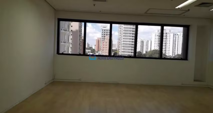 Sala comercial com 1 sala à venda na Avenida Vereador José Diniz, --, Campo Belo, São Paulo