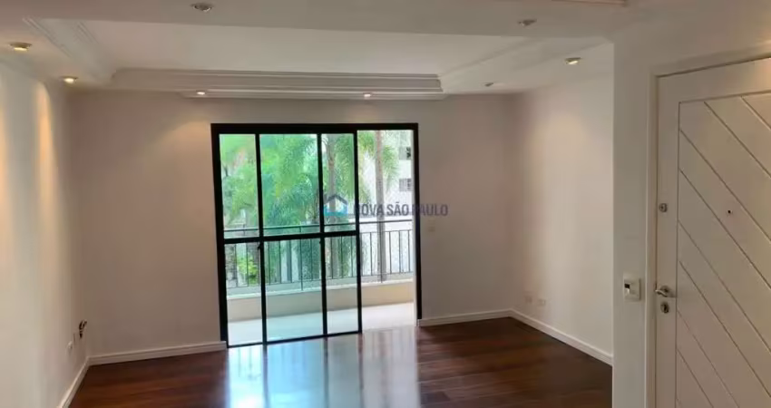 Venda. Moema Índios. Apartamento com 113m². 3 quartos. 2 vagas