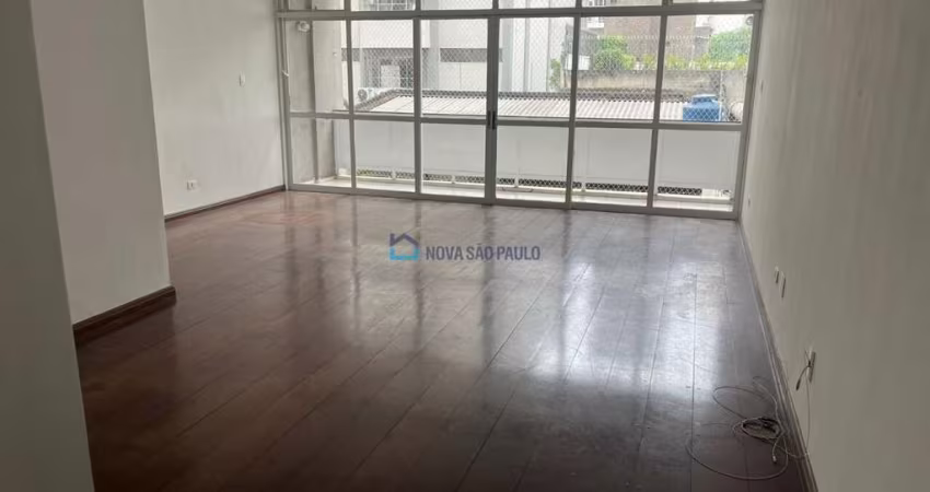 Apartamento com 3 Quartos à venda, 142m² - Jardim Paulista