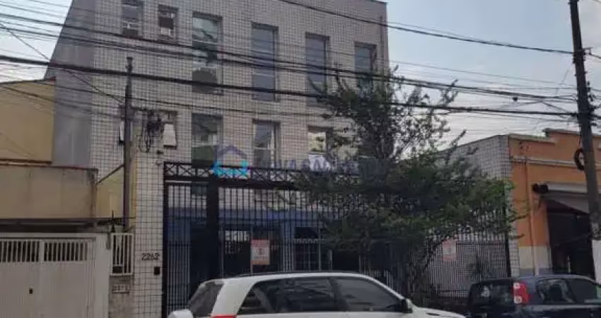Prédio comercial - 700 m ( 10 min)  metrô são judas.