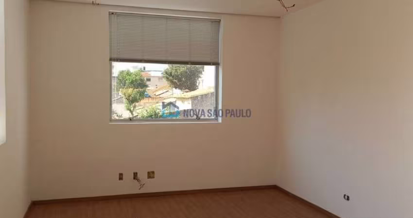 Conjunto comercial 32m2, 1 vaga., estacionamento para clientes Próximo ao parque da aclimação.