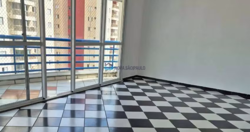 Apartamento 104m2, 3 dormitórios ,1 suíte, 2 vagas, aclimação !