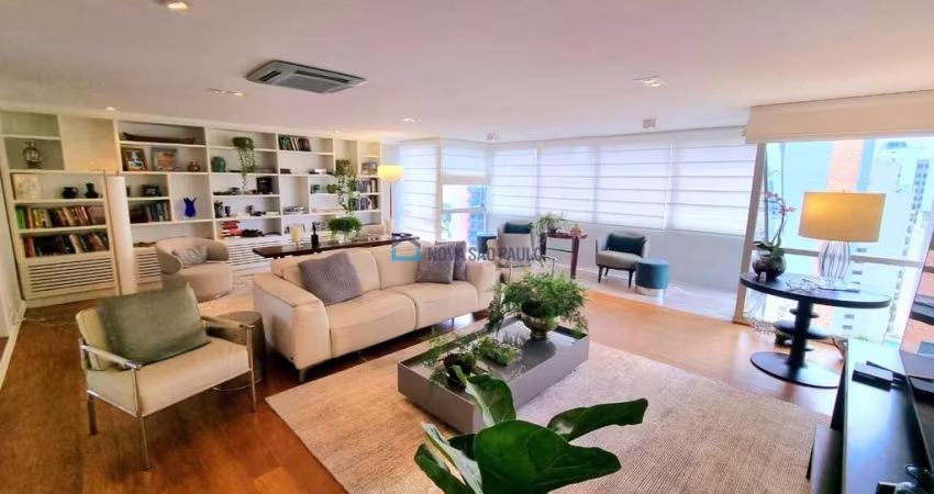 Apartamento 03 dormitórios 03 suítes 03 vagas em Moema