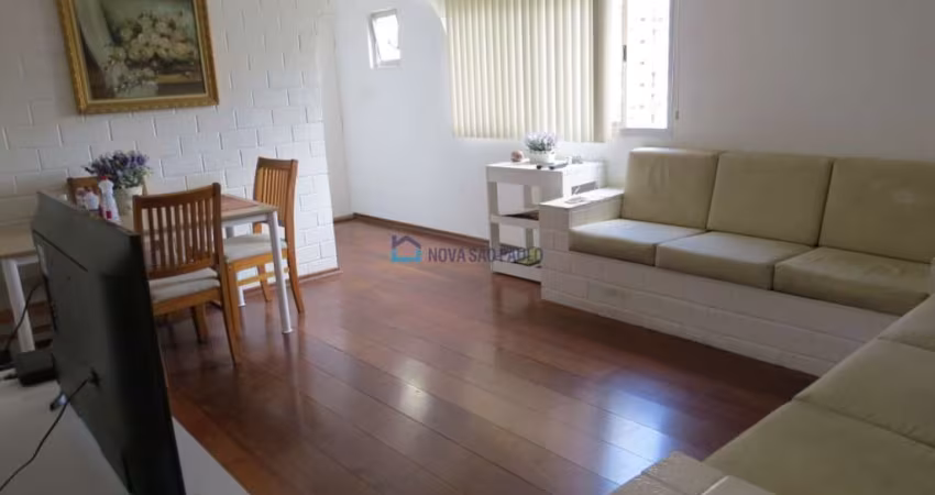 Apartamento 3 Quartos, uma Suite  à venda em Moema.