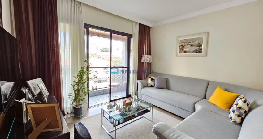 Apartamento à Venda no Bosque da Saúde com 3 dormitórios