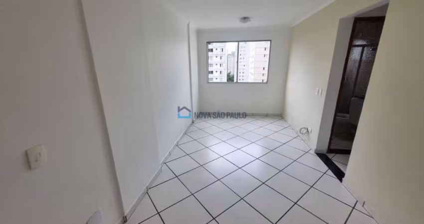 Apartamento próximo zoológico, delegacia, escolas, supermercados,  vago, andar alto, vaga fixa.