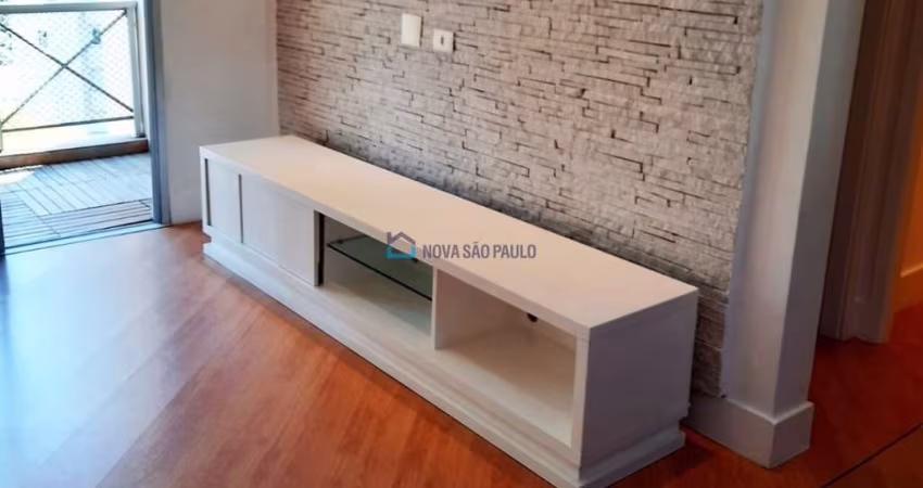 Apartamento de 70m² com 3 dormitórios em Moema