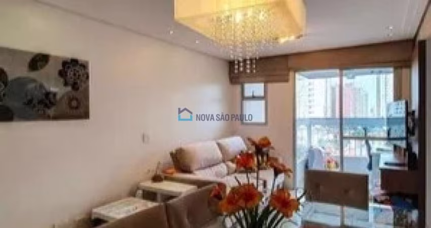 Apartamento 2 Dormitórios e 2 Vagas à Venda na Vila Gumercindo