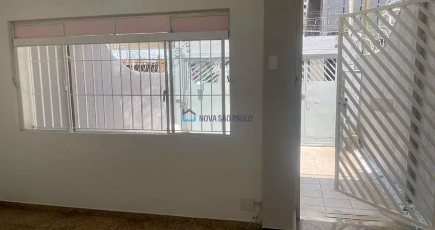 Sobrado 140m², 2 dormitórios, 2 vagas. Vila Santa Catarina !