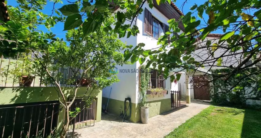 Sobrado, 2 Dts, Edícula, modernizado, Quintal, cômodos grandes, 2vagas! 5min (500m) Metrô Jabaquara