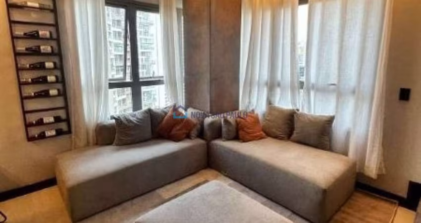 Duplex em Moema|2 quartos(1 suíte)| 1 vaga| andar alto| fora da rota