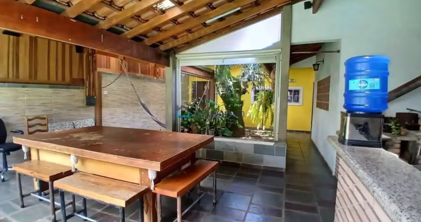 Casa com 5 quartos à venda na Rua Jurupeba, --, Vila Guarani, São Paulo