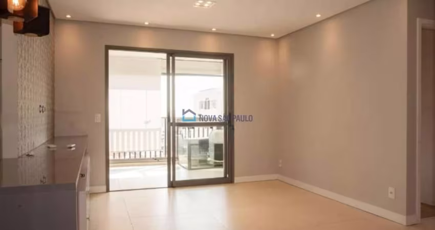 Apartamento a 4 minutos do metrô Saúde