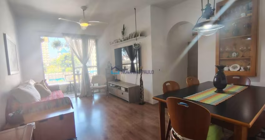 Apartamento com 3 quartos à venda, 65 m²