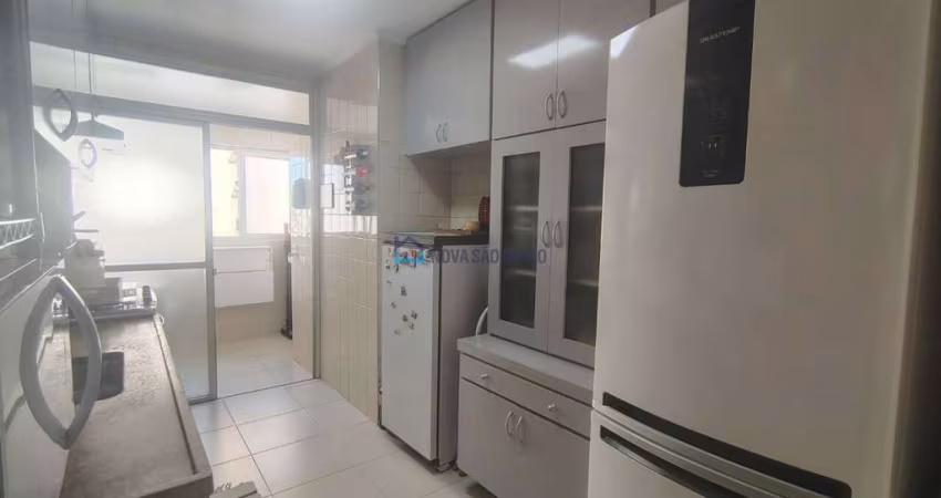 Apartamento com 3 quartos à venda, 65 m²