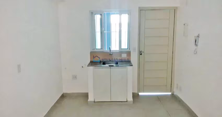Kitnet à venda, com 1 dormitório e 1 banheiro, na vila monumento
