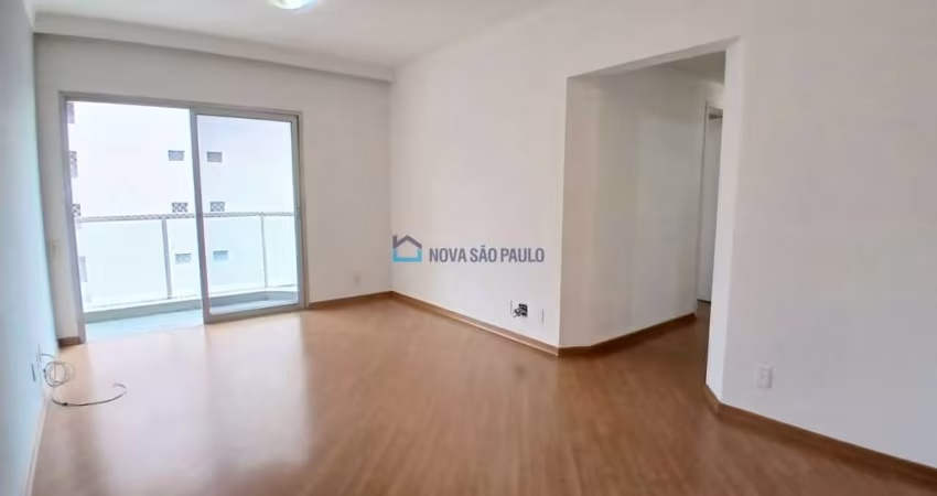 Apartamento com 75m² em Moema, fora de Rota de Avião