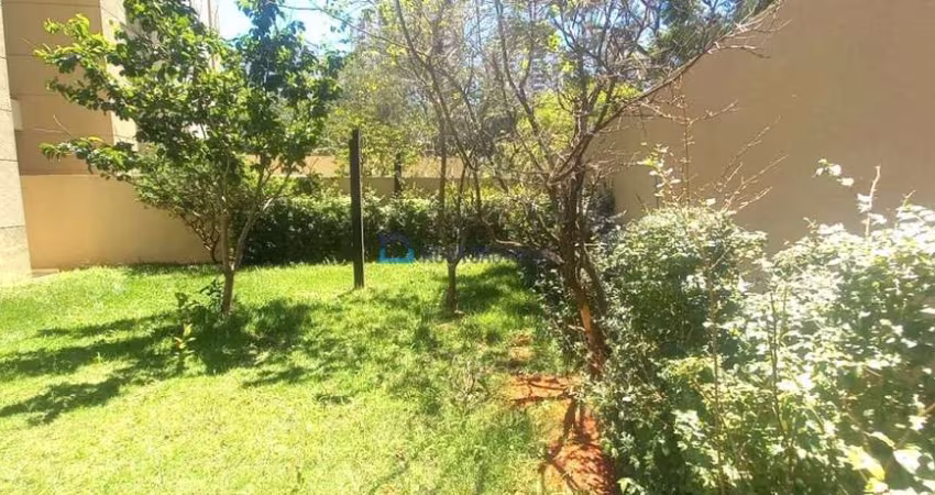 Venda. Vila Andrade. Apartamento com 222m² no total. 2 Vagas.