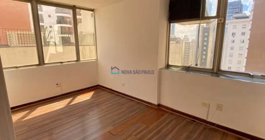 Conjunto comercial 60m² ,3 salas , 1 vaga , Jardim Paulista.