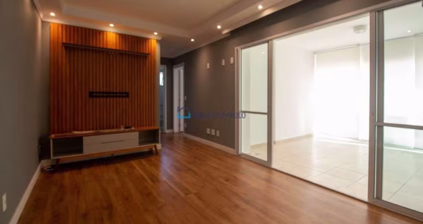 Apartamento 2 dormitórios, suíte, 2 vagas - Campo Belo