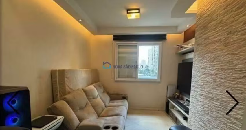 Moema - 1 Dormitório com Vaga de Garagem